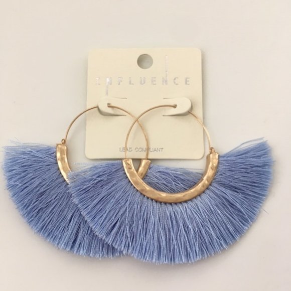 🛍 Perwinkle Tassel Earrings - Picture 2 of 4